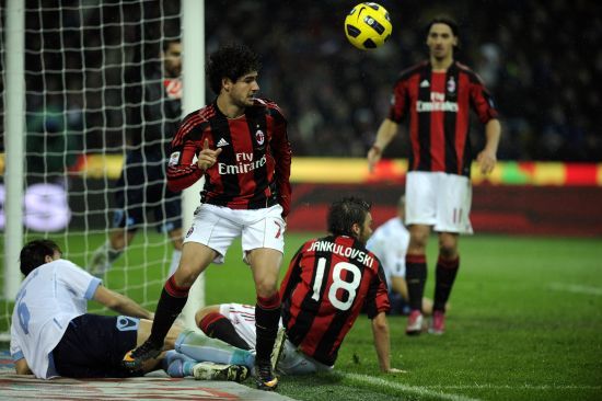 回防距离被 回防距离被