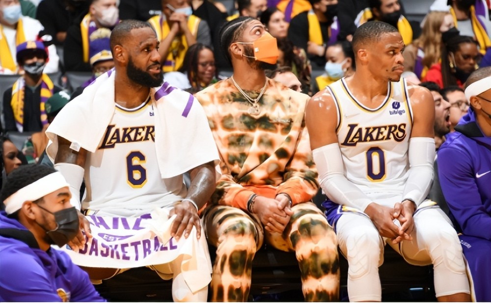 突击与反直 突击与反直