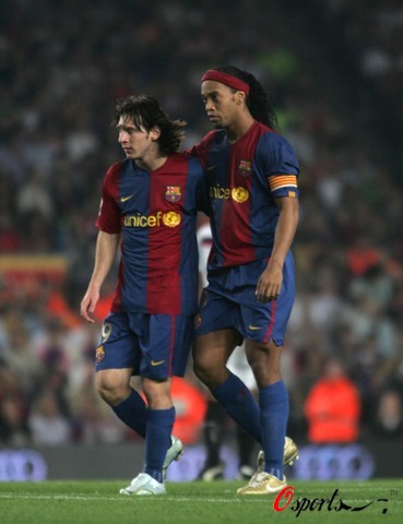 擅长从右侧 擅长从右侧